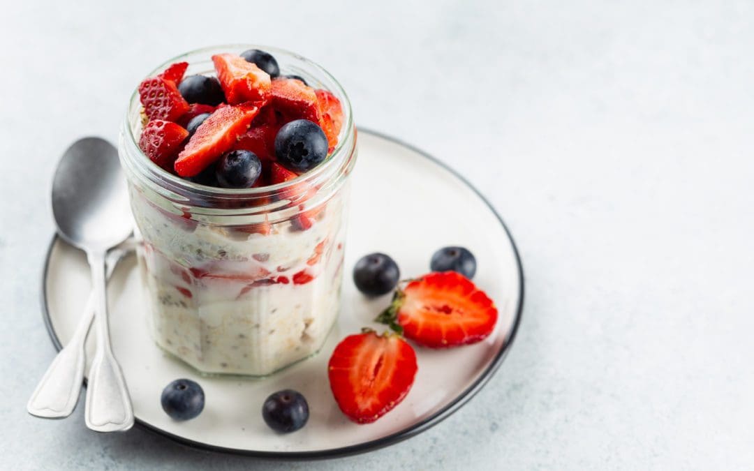 CHIA & FLAXSEED OVERNIGHT OATS with BERRIES (V) (VN)